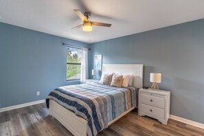 6 bedrooms, iron/ironing board, free WiFi, bed sheets