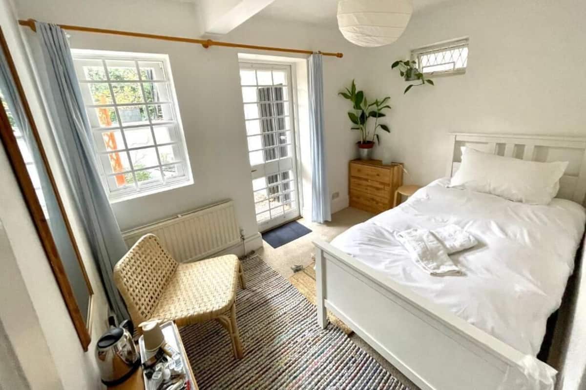 Classic Single Room, Patio, Garden View