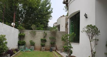 Overseas B&B Guest House