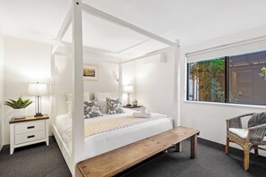 3 bedrooms, iron/ironing board, travel cot, free WiFi