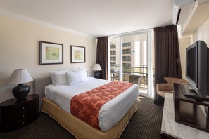 2 bedrooms, in-room safe, iron/ironing board, free WiFi