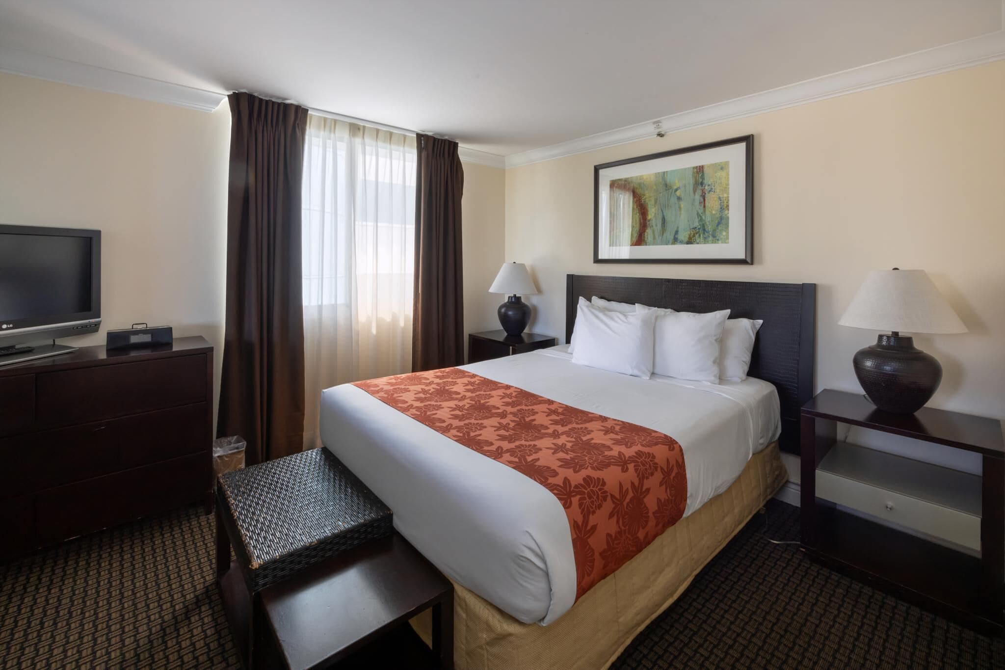 2 bedrooms, in-room safe, iron/ironing board, WiFi