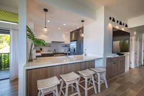 Fridge, microwave, oven, stovetop - Kapalua Ridge Villa 1514 Gold Ocean View 2 Bedroom (Lahaina)