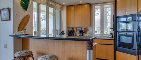 Refrigerador, horno, parrilla de estufa y lavavajillas