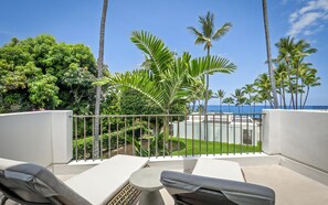 Property grounds - Royal Sea Cliff Kona 202 Ocean View 1 Bedroom (Kailua Kona)