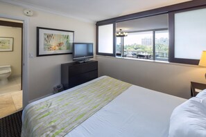 1 bedroom, in-room safe, iron/ironing board, free WiFi