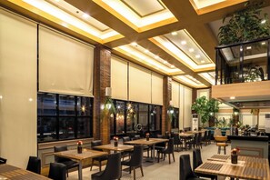 用餐