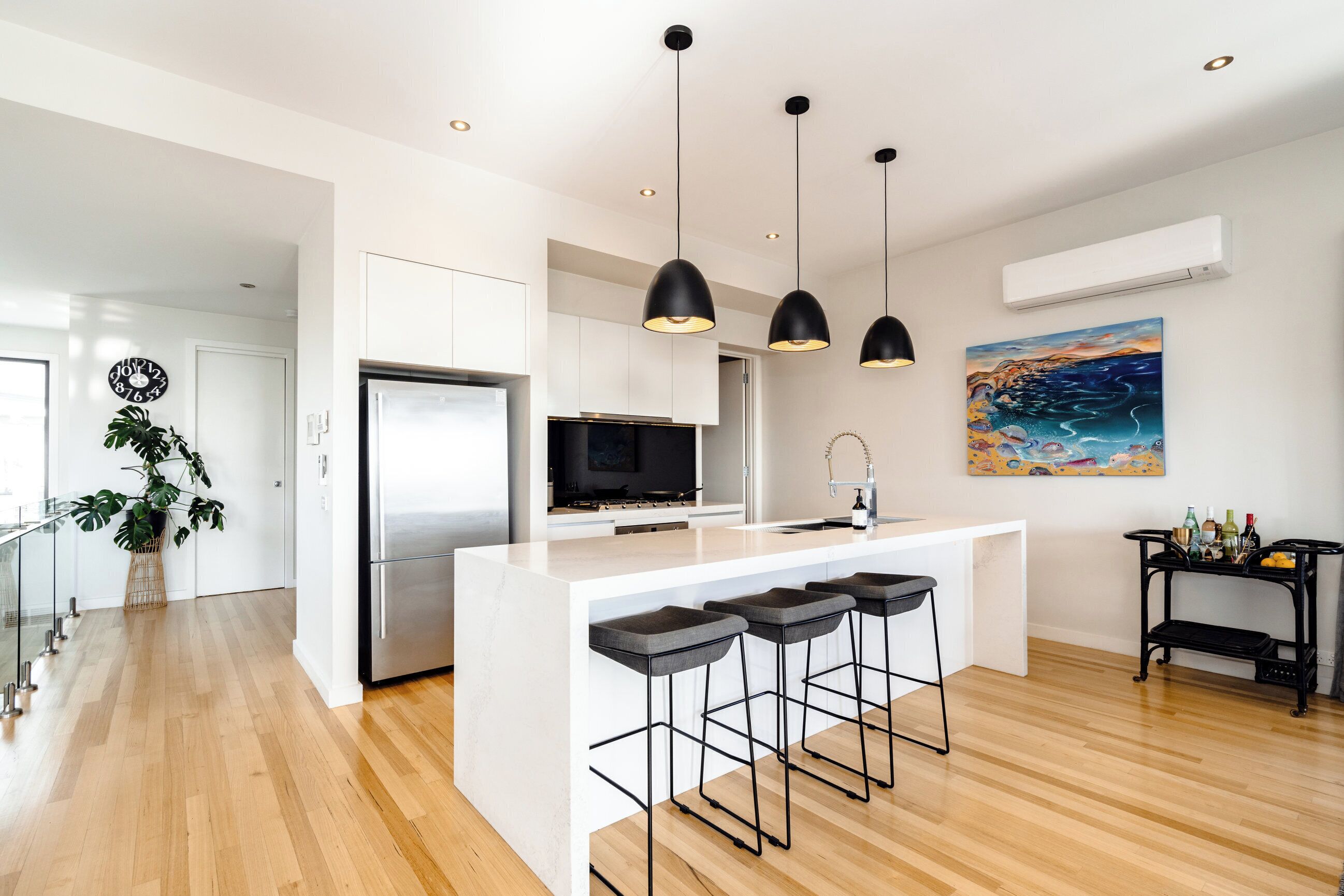 雪櫃、微波爐、焗爐、爐具