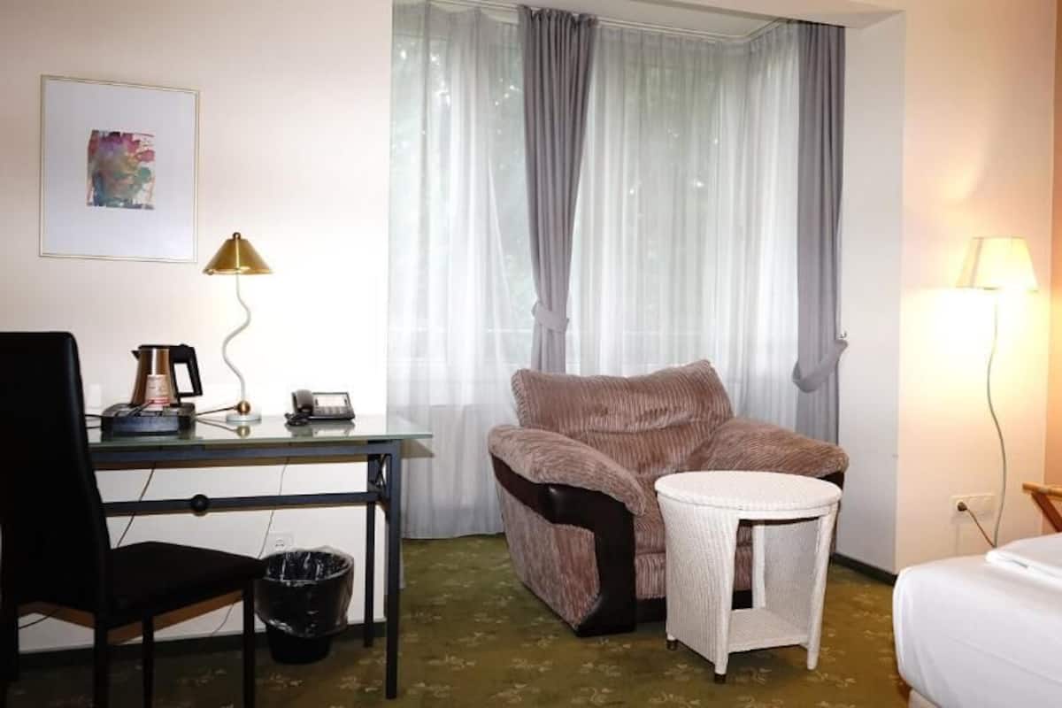 Comfort Single Room | Free minibar, desk, soundproofing, free WiFi