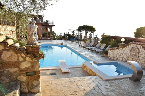 Country House Isola Verde con 3 Camere da letto doppie, Wi-Fi e Piscina Esterna