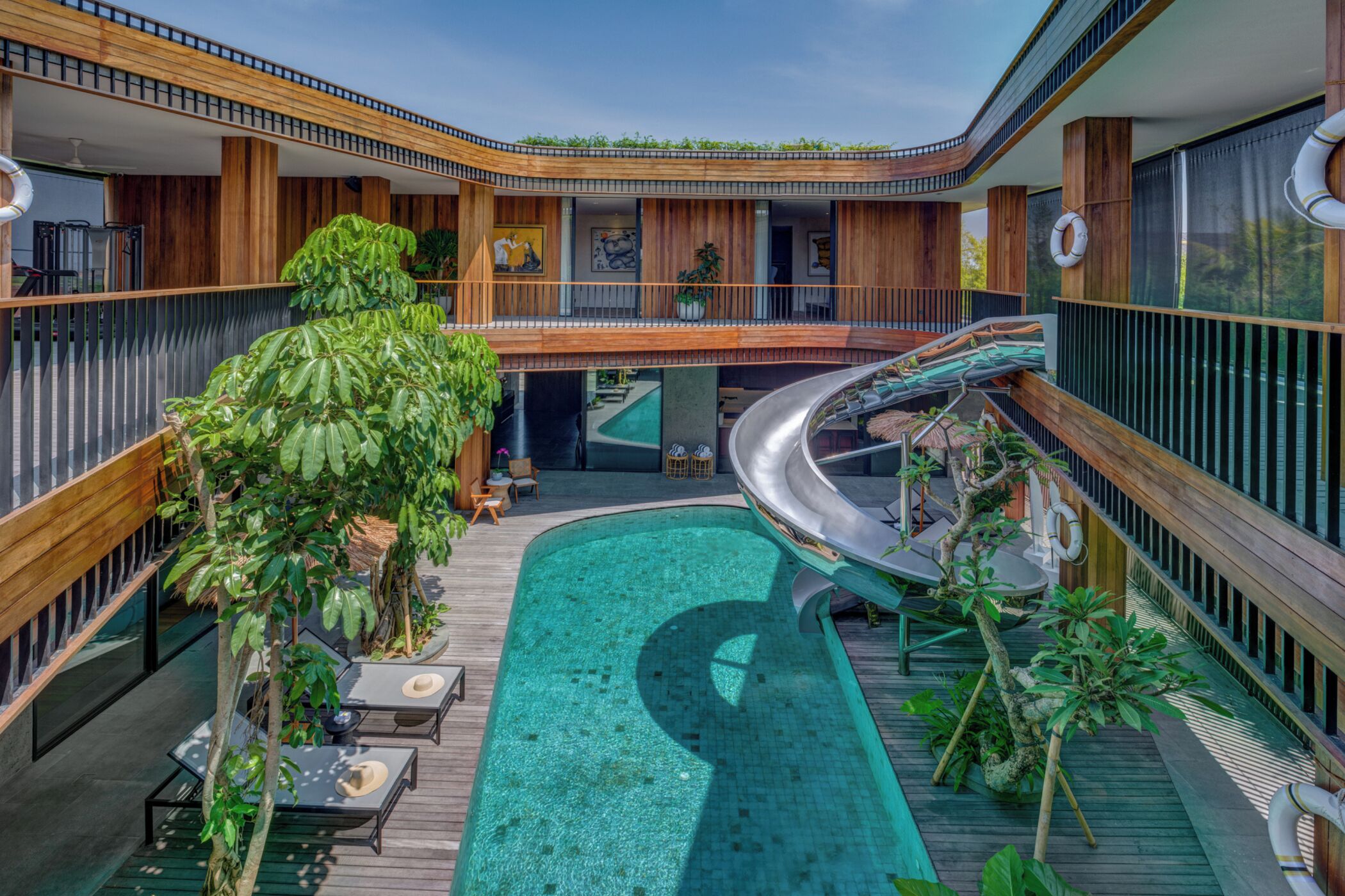 Outdoor pool, pool umbrellas, sun loungers