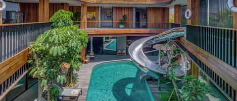 Outdoor pool, pool umbrellas, sun loungers