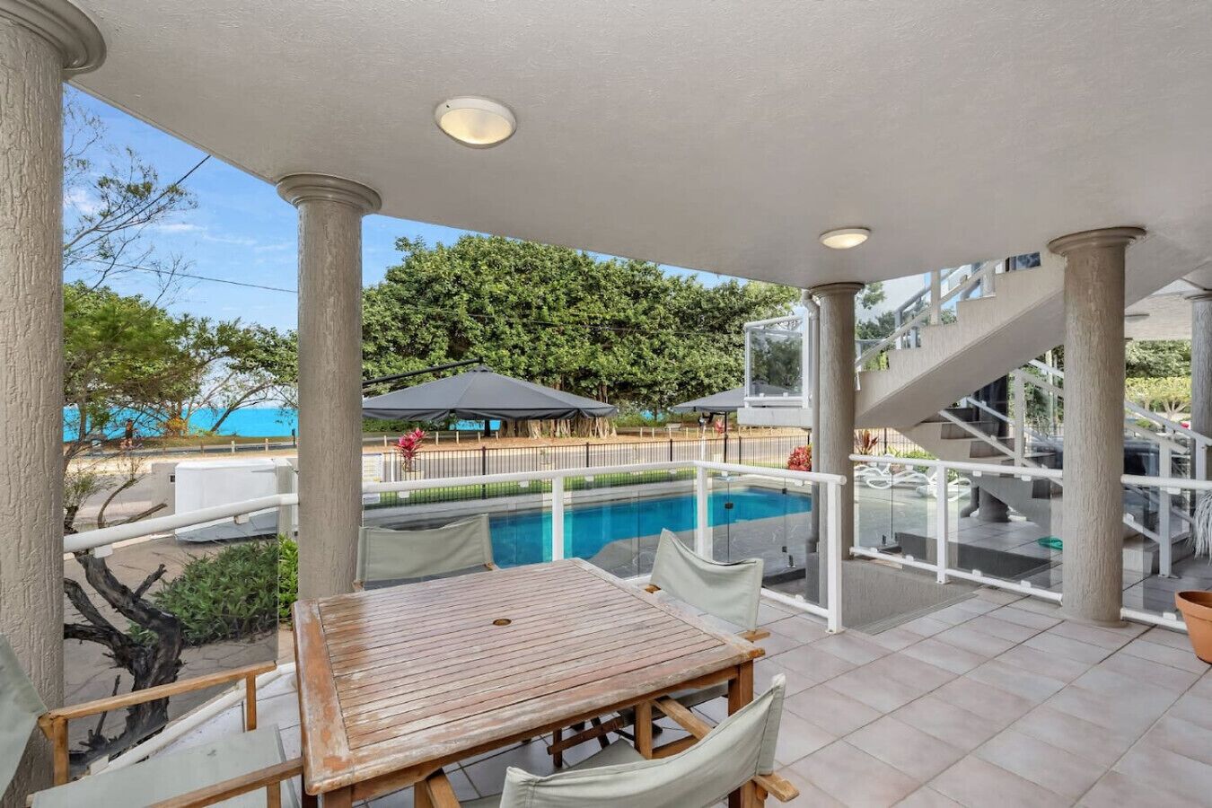 تناول الطعام بالخارج