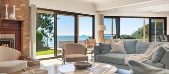 Charlesworth 15 - Sleeps 15, Beachfront Reserve, Pet Friendly, Amazing Views