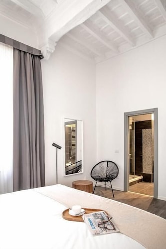 N-SPACE MODERN GUEST ROOMS