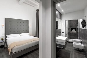 Family Quadruple Room | 1 bedroom, minibar, desk, free WiFi