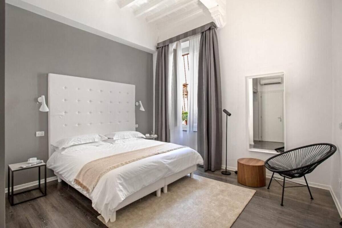 Basic Double Room | Minibar, desk, WiFi (free), bed sheets
