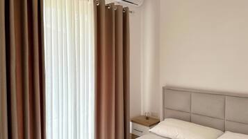 1 bedroom, WiFi, bed sheets