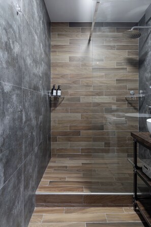 Apartment | Dusche im Bad