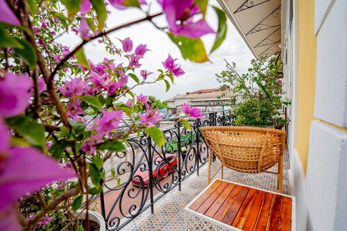 Balcony Superior with communal pool Ma8