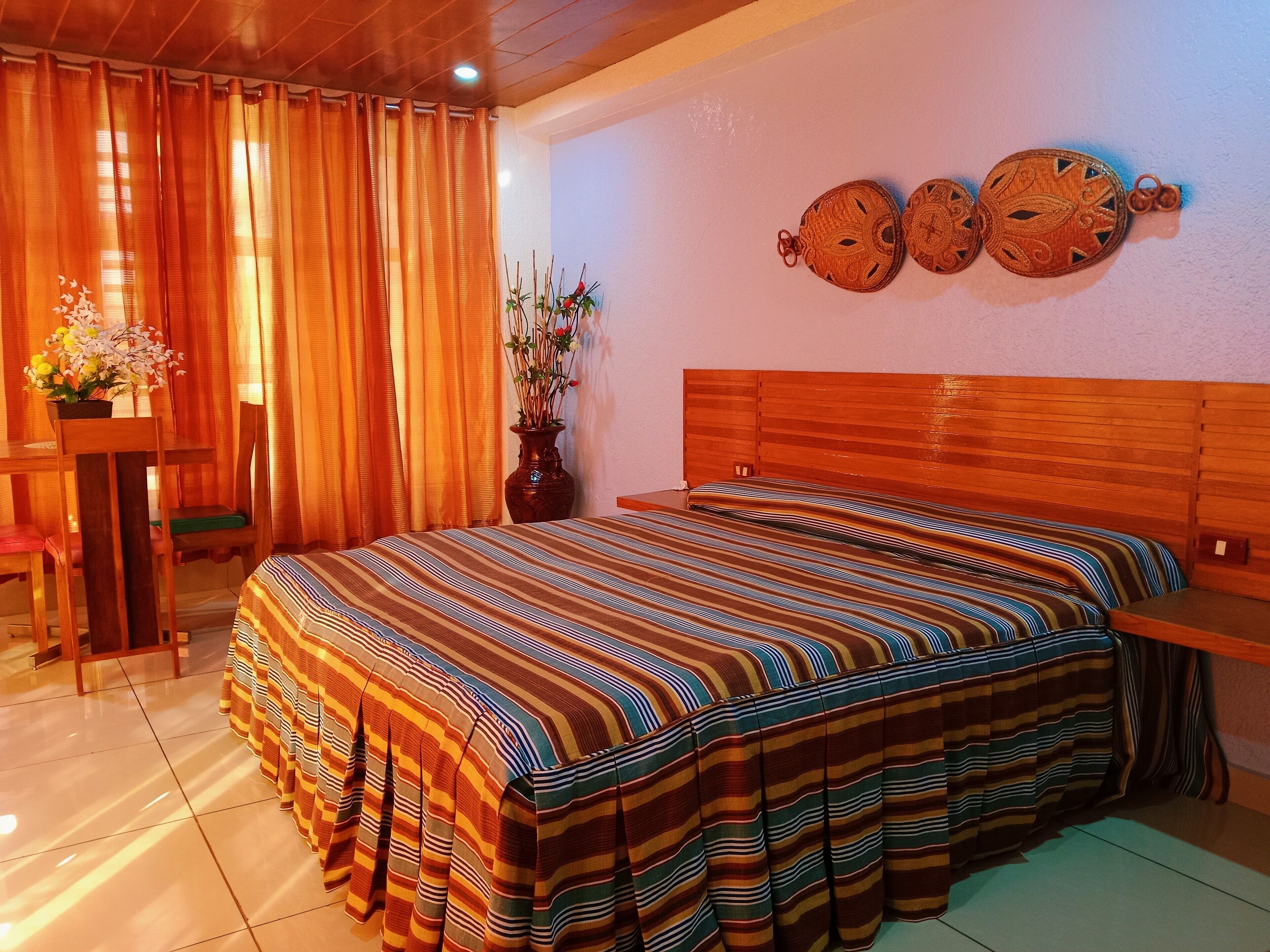 5 habitaciones, wifi y ropa de cama 