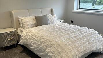 5 chambres, fer et planche Ă repasser, Wi-Fi, draps fournis