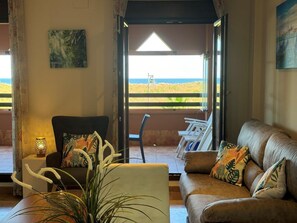 Smart TV - NEW LISTING! FRONT LINE BEACH - 3 Bedrooms, Sea Views, WIFI & Air Conditioning. (Ayamonte)
