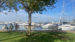 Marina - NEW LISTING! FRONT LINE BEACH - 3 Bedrooms, Sea Views, WIFI & Air Conditioning. (Ayamonte)