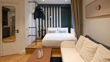 1 bedroom, desk, iron/ironing board, WiFi
