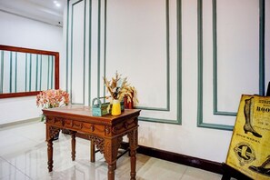 Reception - Hotel O Suka Maju Homestay Syariah (Medan)
