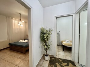 4 chambres, fer et planche à repasser, Wi-Fi gratuit, draps fournis