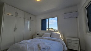 2 bedrooms, iron/ironing board, free WiFi, bed sheets - STAY Chrisoula Beach Garden (Voroklini)