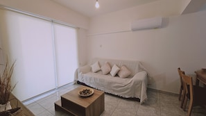 TV - STAY Miracle Apartment (Larnaca)