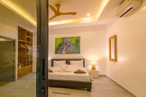 3 bedrooms, iron/ironing board, WiFi, bed sheets - Villa Lysa - Quiet 3-bedroom house with swimming pool (Mueang PHuket)