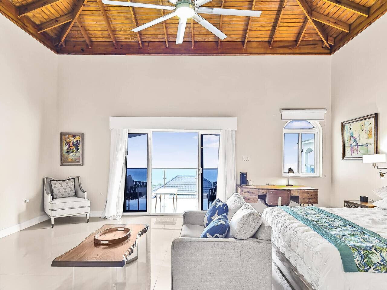 テレビ、卓球台