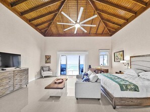 1 Schlafzimmer, Schreibtisch, Bügeleisen/Bügelbrett, Reisekinderbett