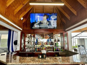Bar (en la propiedad)