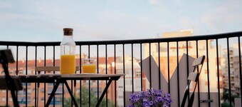 Spacious 3-bedroom apartment in delightful Alcantarilla with own kitchen.