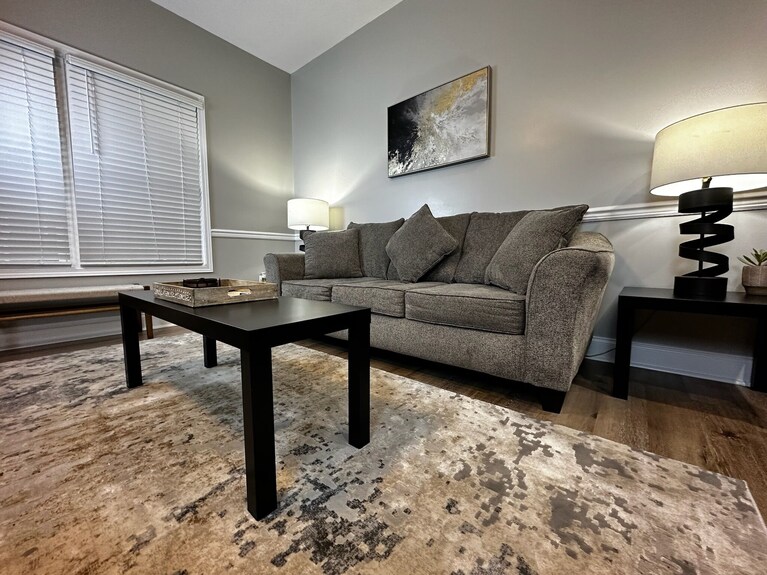 Modern 2br Townhome With Garage & Amenities! - 존슨시티