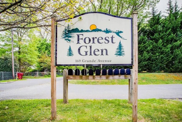 A sign for Forest Glen at 169 Grande Avenue.
