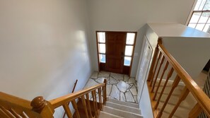 Interior - Spacious, Charming & Serene Family Haven ~ Parking (Kingsport)