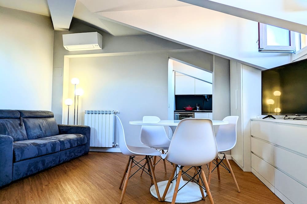 Monza Apartments