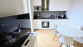 Télévision LCD de 40 pouces avec chaßnes par cùble