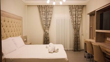 2 habitaciones, escritorio, wifi gratis y ropa de cama