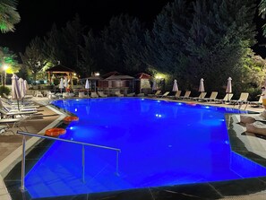 Utomhuspool
