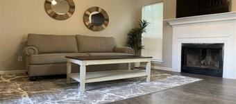 Stockbridge Modern Home w/ Master on Main