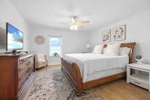 2 bedrooms, iron/ironing board, WiFi, bed sheets - Remodeled Oceanfront 2 Bedroom condo Dog Friendly (Satellite Beach)
