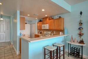 Fridge, microwave, oven, stovetop - Charming 2BR condo at Boca Vista Harbor, Placida, with harbor views. (Boca Grande)