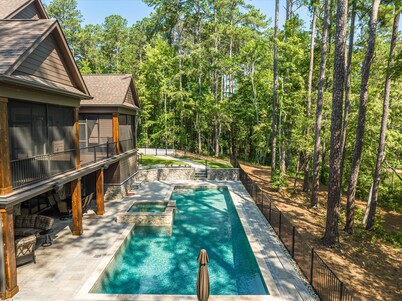 Newly constructed luxury retreat on Lake Thurmond