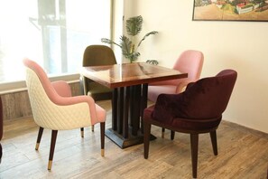 Food and drink - Al Nafoura Hotel Lahore (Lahore)